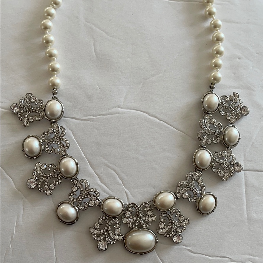 Pearl Like Fashion Necklace